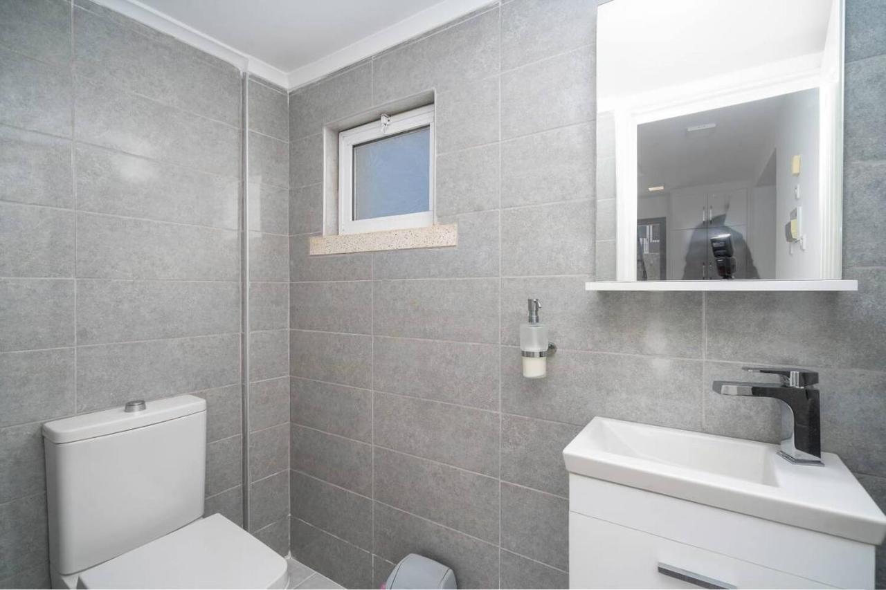 Villa Blue Кирения Екстериор снимка